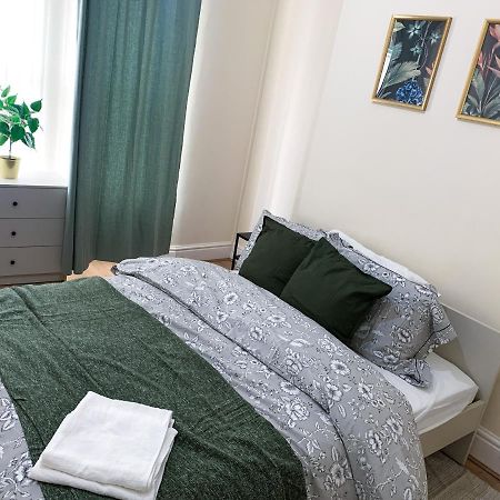 Large House Near Anfield & Liverpool Town 외부 사진