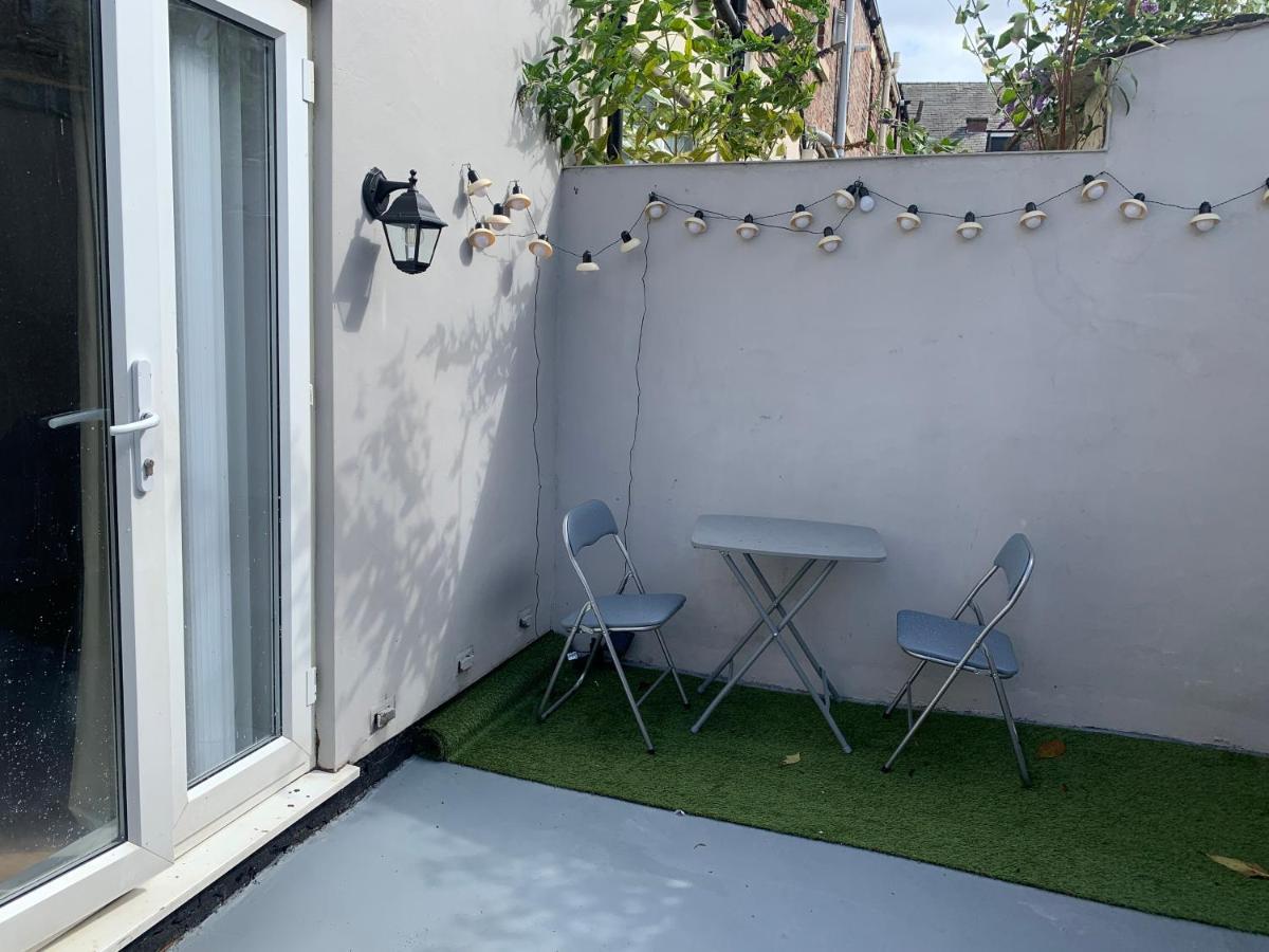 Large House Near Anfield & Liverpool Town 외부 사진