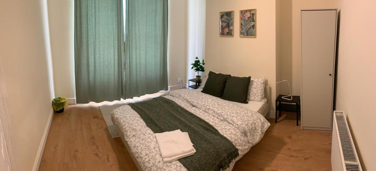 Large House Near Anfield & Liverpool Town 외부 사진