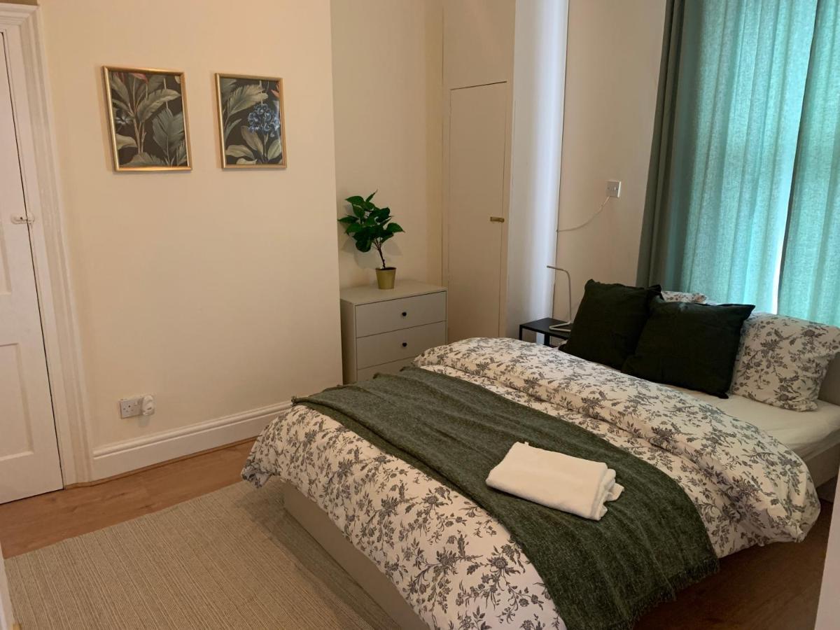 Large House Near Anfield & Liverpool Town 외부 사진